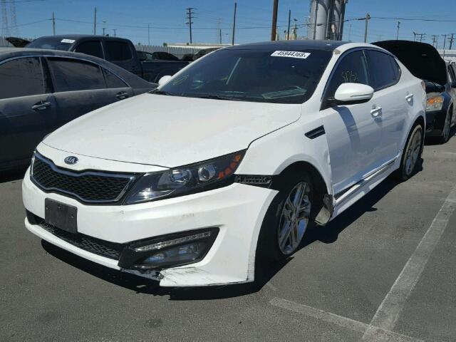 5XXGR4A66DG159835 - 2013 KIA OPTIMA SX WHITE photo 2