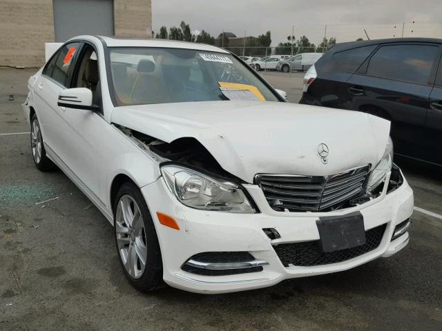 WDDGF4HB4DA747973 - 2013 MERCEDES-BENZ C 250 WHITE photo 1