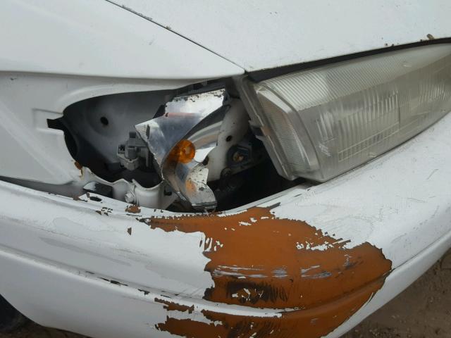 JT2BG22K7X0373361 - 1999 TOYOTA CAMRY LE WHITE photo 9