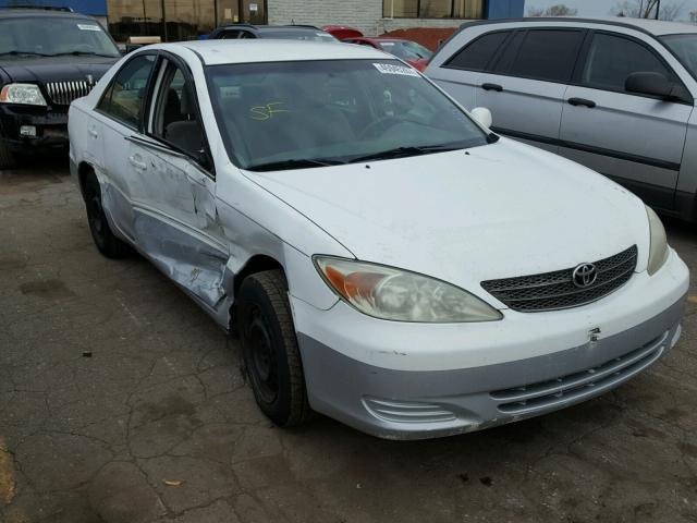 4T1BE32K32U035441 - 2002 TOYOTA CAMRY LE WHITE photo 1