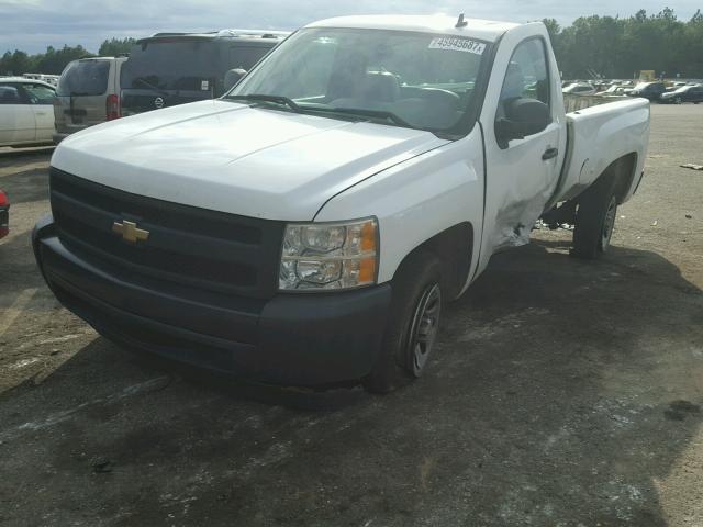 1GCEC14C78Z227636 - 2008 CHEVROLET SILVERADO WHITE photo 2