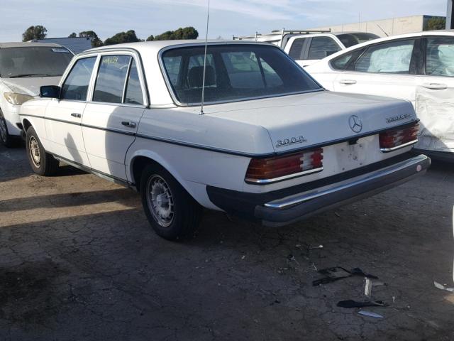 WDBAB33A8CB012568 - 1982 MERCEDES-BENZ 300 DT WHITE photo 3