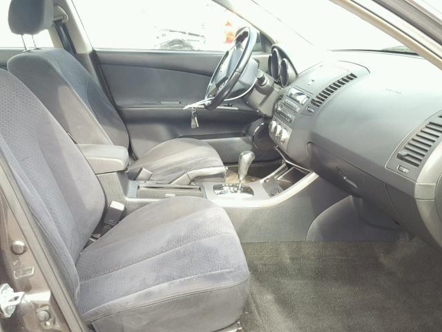 1N4BL11D85C238715 - 2005 NISSAN ALTIMA SE GRAY photo 5