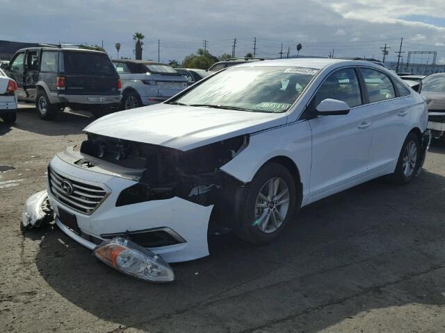 5NPE24AF8GH332680 - 2016 HYUNDAI SONATA SE WHITE photo 2