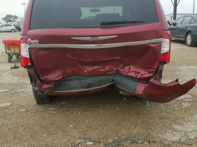 2A4RR8DG0BR610227 - 2011 CHRYSLER TOWN & COU MAROON photo 9