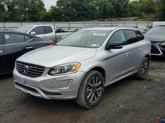 YV449MRR0H2202642 - 2017 VOLVO XC60 T6 SILVER photo 2