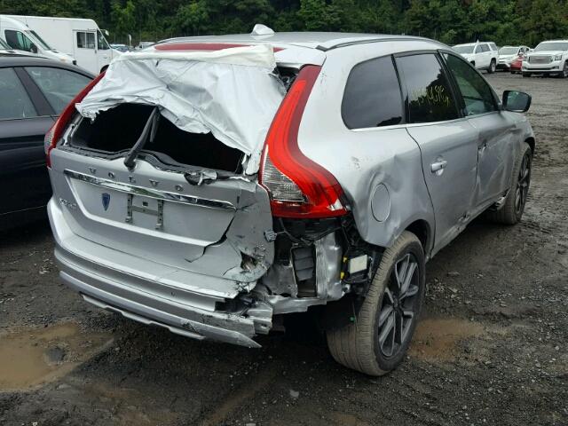 YV449MRR0H2202642 - 2017 VOLVO XC60 T6 SILVER photo 4