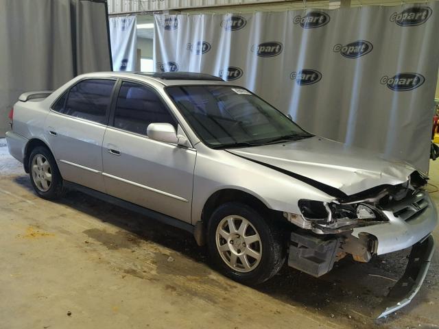 1HGCG56782A011403 - 2002 HONDA ACCORD SILVER photo 1