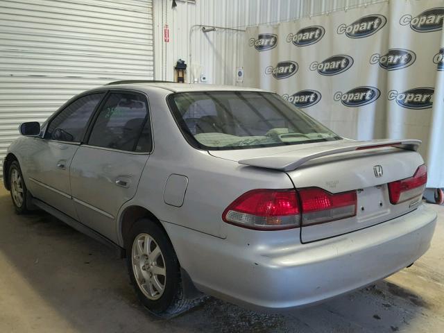 1HGCG56782A011403 - 2002 HONDA ACCORD SILVER photo 3