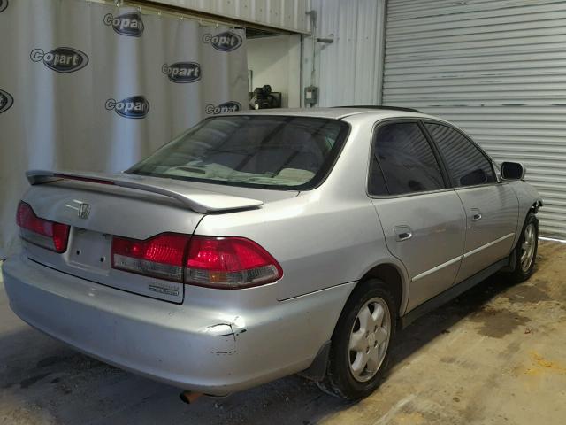 1HGCG56782A011403 - 2002 HONDA ACCORD SILVER photo 4