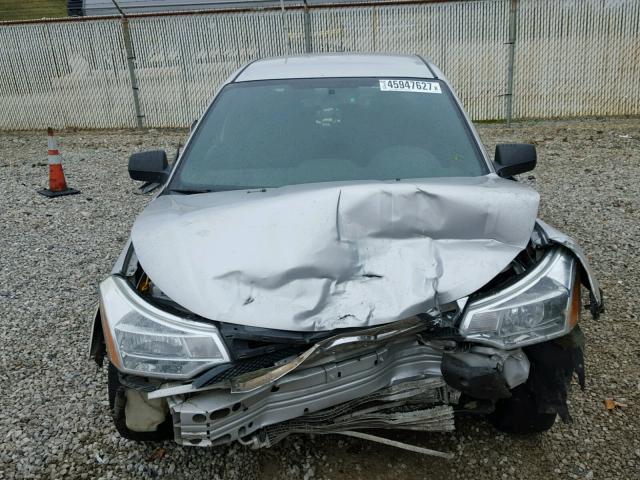 1FAHP35N59W216561 - 2009 FORD FOCUS SE SILVER photo 9