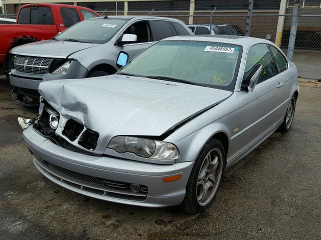 WBABN53441JU21539 - 2001 BMW 330 CI SILVER photo 2