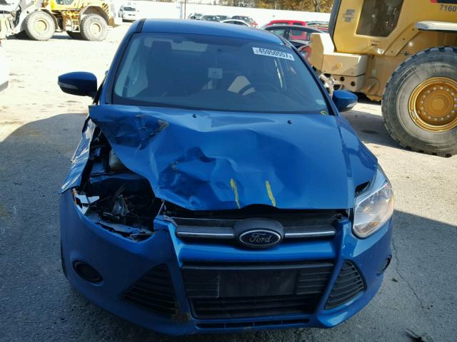 1FADP3F24EL229719 - 2014 FORD FOCUS SE BLUE photo 9