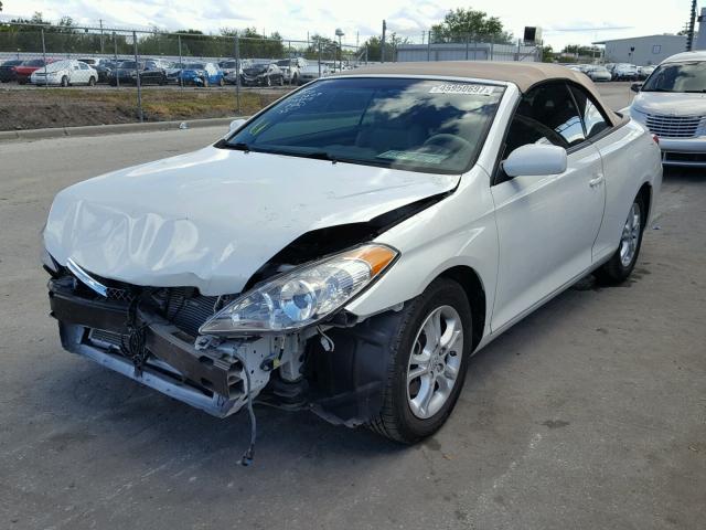 4T1FA38P17U108572 - 2007 TOYOTA CAMRY SOLA WHITE photo 2