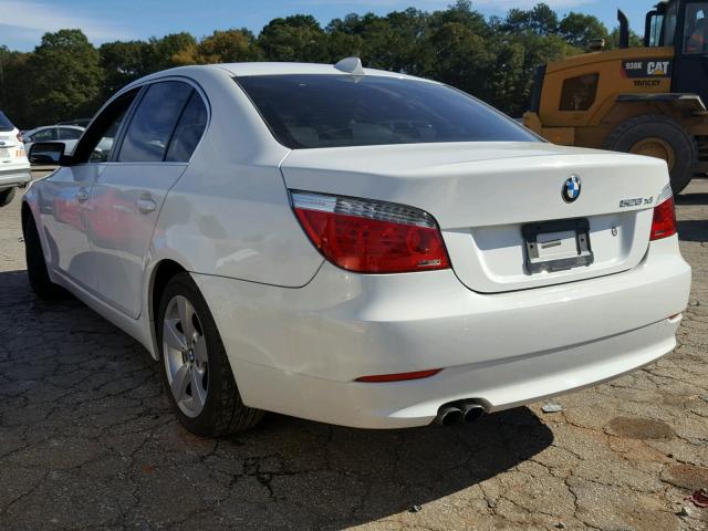 WBANV13578CZ55566 - 2008 BMW 528 XI WHITE photo 3