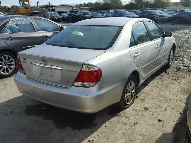 4T1BF32K25U599812 - 2005 TOYOTA CAMRY LE 银色 照片 4