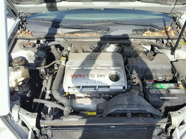 4T1BF32K25U599812 - 2005 TOYOTA CAMRY LE 银色 照片 7
