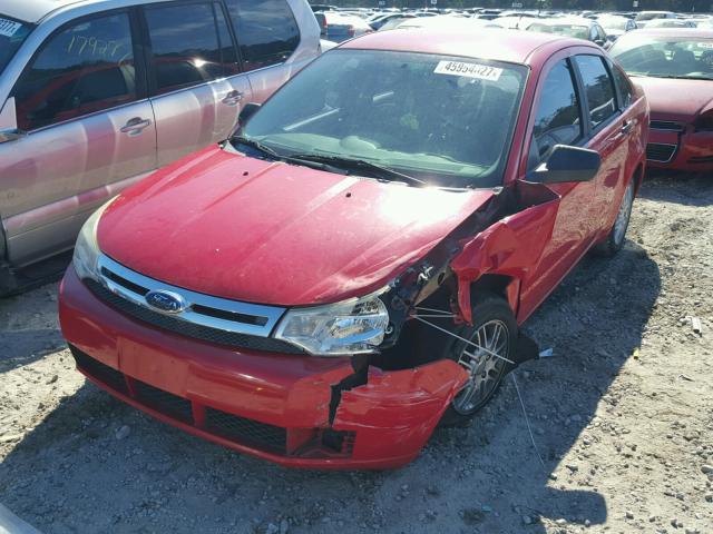 1FAHP35N08W115796 - 2008 FORD FOCUS SE RED photo 2