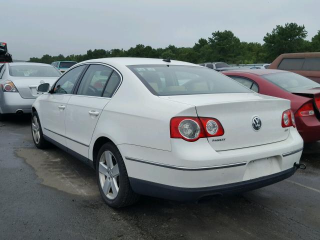 WVWJK73C99P005943 - 2009 VOLKSWAGEN PASSAT TUR WHITE photo 3