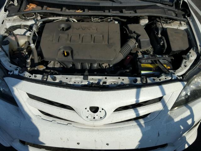 5YFBU4EE7DP158808 - 2013 TOYOTA COROLLA BA WHITE photo 7