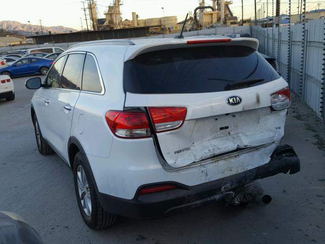 5XYPG4A52HG320583 - 2017 KIA SORENTO LX WHITE photo 3