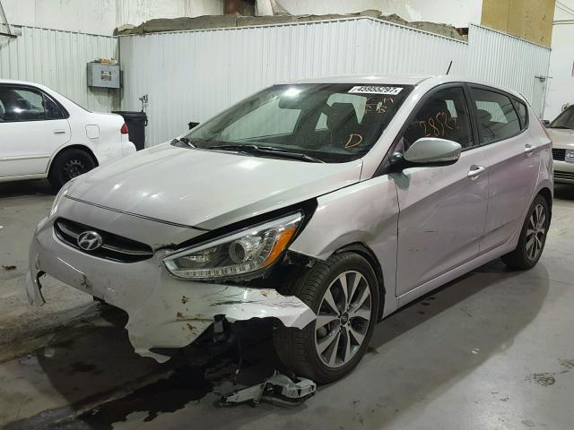 KMHCU5AE6GU265268 - 2016 HYUNDAI ACCENT SPO SILVER photo 2