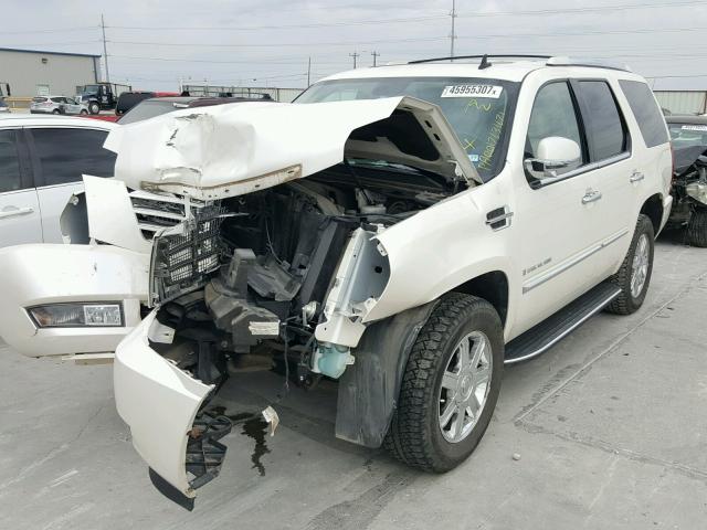1GYEC638X8R107124 - 2008 CADILLAC ESCALADE CREAM photo 2