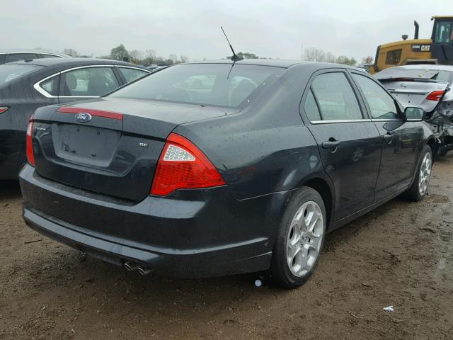 3FAHP0HA6AR344208 - 2010 FORD FUSION SE GRAY photo 4