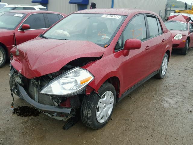 3N1BC1AP3BL477547 - 2011 NISSAN VERSA S RED photo 2