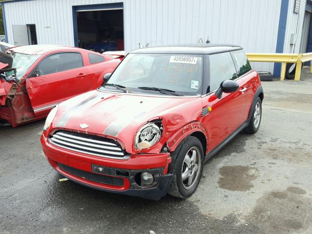 WMWMF33597TL68269 - 2007 MINI COOPER RED photo 2