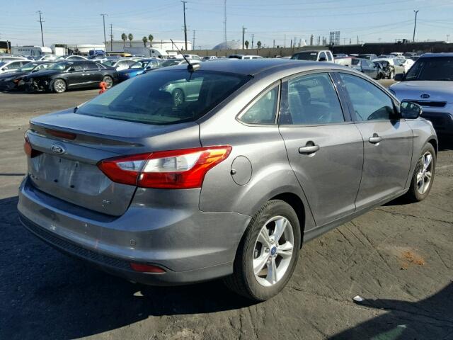 1FADP3F22EL374564 - 2014 FORD FOCUS SE GRAY photo 4