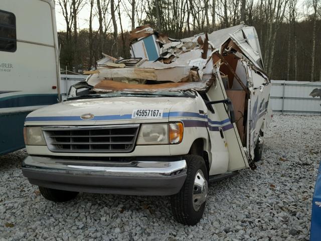 1FDKE30G9SHA03925 - 1995 FORD RV WHITE photo 2