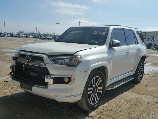 JTEZU5JR2F5088045 - 2015 TOYOTA 4RUNNER SR WHITE photo 2