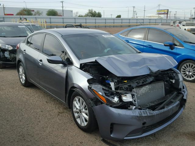 3KPFL4A79HE156027 - 2017 KIA FORTE LX GRAY photo 1