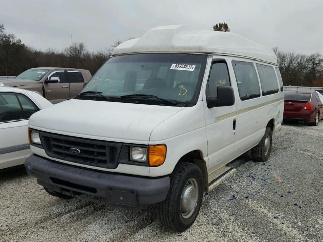 1FBSS31L66DA23575 - 2006 FORD ECONOLINE WHITE photo 2