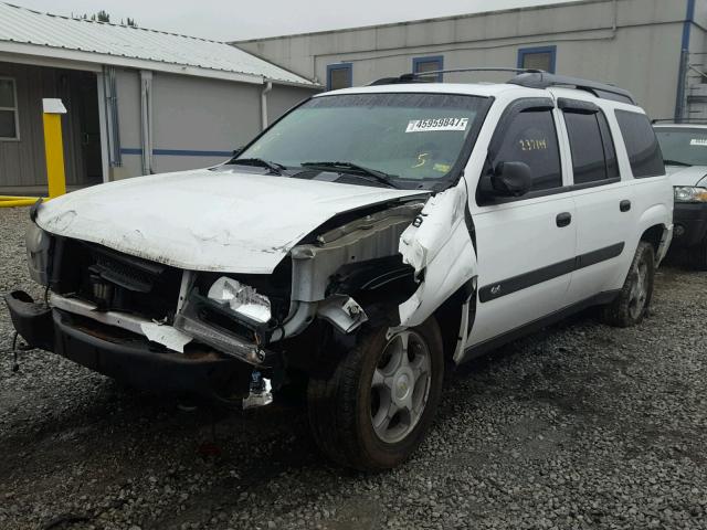 1GNET16S656157524 - 2005 CHEVROLET TRAILBLAZE WHITE photo 2