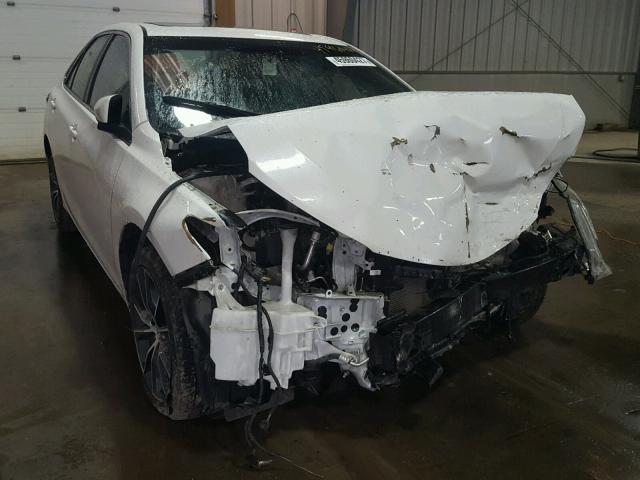 4T1BF1FKXFU100948 - 2015 TOYOTA CAMRY LE 白色 照片 1