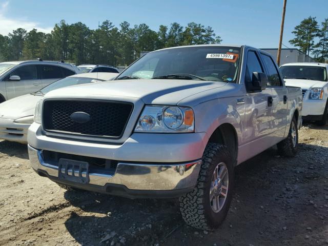 1FTPW12504KA81944 - 2004 FORD F150 SUPER SILVER photo 2