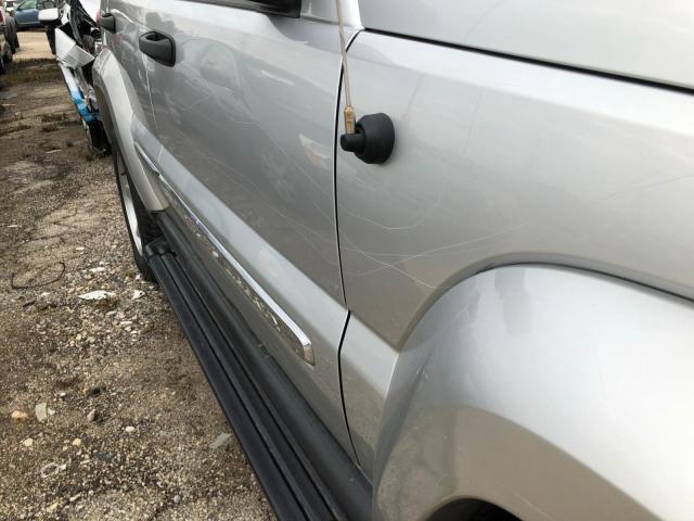 1J4GL58K46W250897 - 2006 JEEP LIBERTY LI SILVER photo 9