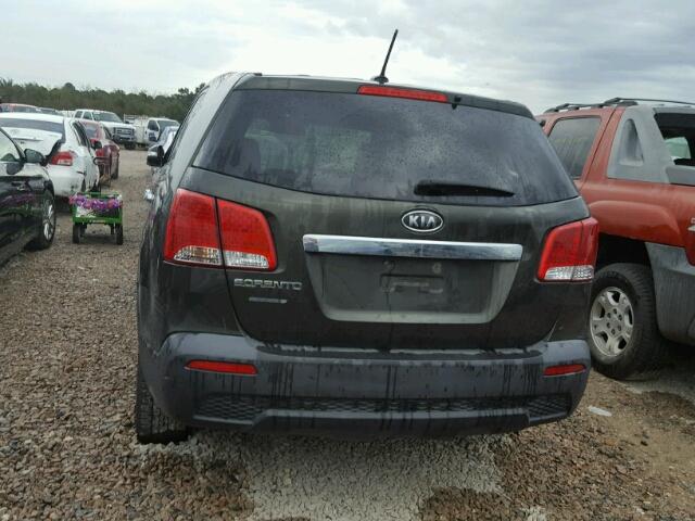 5XYKT3A14BG106389 - 2011 KIA SORENTO BA GREEN photo 10