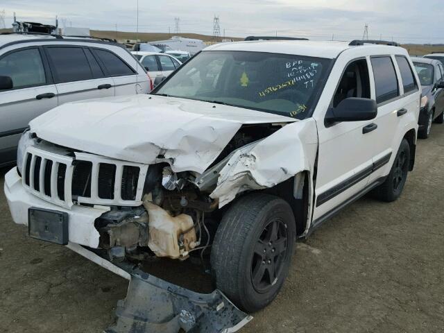 1J4GR48K65C623608 - 2005 JEEP GRAND CHER WHITE photo 2