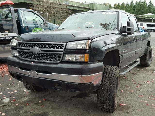 1GCHK23285F893108 - 2005 CHEVROLET SILVERADO BLACK photo 2