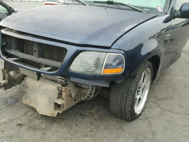 2FTZF073X2CA53516 - 2002 FORD F150 SVT L BLUE photo 9