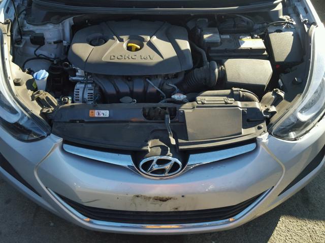 5NPDH4AE9GH696737 - 2016 HYUNDAI ELANTRA SE SILVER photo 7