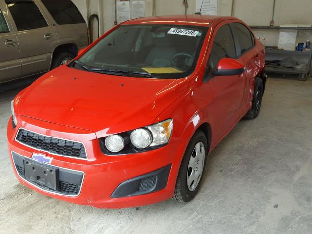 1G1JB5SH1F4152409 - 2015 CHEVROLET SONIC LS 红色 照片 2