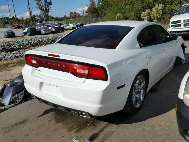 2C3CDXBG3EH171014 - 2014 DODGE CHARGER WHITE photo 4