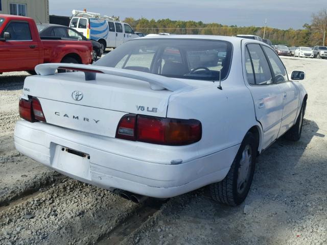 JT2BF12K4T0151772 - 1996 TOYOTA CAMRY LE WHITE photo 4