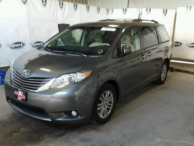 5TDYK3DC9BS151034 - 2011 TOYOTA SIENNA XLE GRAY photo 2