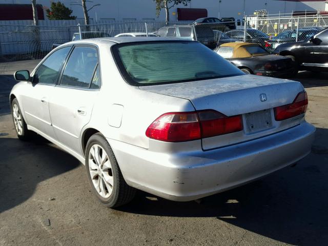 1HGCG1655XA054496 - 1999 HONDA ACCORD EX SILVER photo 3