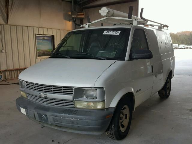 1GCDM19W11B143001 - 2001 CHEVROLET ASTRO WHITE photo 2